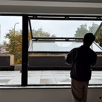 Ventana Vertical Plegable de Poliuretano Reforzado con Fibra de Vidrio, Doble Acristalamiento, Insonorizada, FRP PU, para Cafetería o Balcón