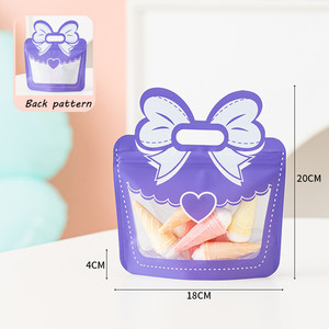 Bolsa de Regalo Infantil de Alta Gama con Lazo, Autoportante, de Plástico Biodegradable, Apta para Alimentos, Venta al Por Mayor - Product Image 6