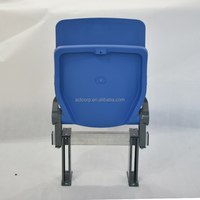 Banc de stade VIP pliable en plastique PP avec siège relevable et amortisseur anti-vibrations fixé sur rail ZS-QF01-L