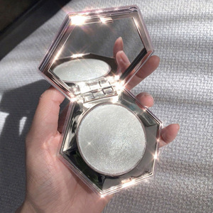 Marque privée professionnel haute qualité haute pigment éclaircissant surligneur hotsell à la mode presse poudre de maquillage de contour