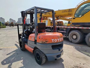 Toyota chariot élévateur haute efficacité chariots élévateurs d'occasion 4.5m 3T Construction engins de terrassement 2022-2024 FOB prix livraison gratuite - Product Image 3