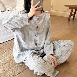 Conjunto de Pijama de Invierno para Mujer, Grueso, de Cachemira y Terciopelo Alemán, Cálido y Suave, para Usar en Casa o al Aire Libre - Product Image 1