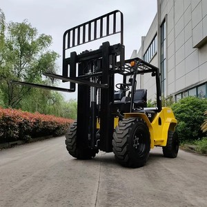 新しい4x4 5トンディーゼル電気フォークリフトクレーン小売産業のためのすべての地形デザイン