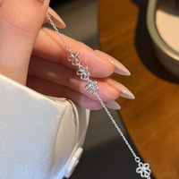 Feiner Schmuck 925 Sterling Silber Verstellbare Blumen-Gliederkette Hohles Blumen-Charm-Armband für Damen