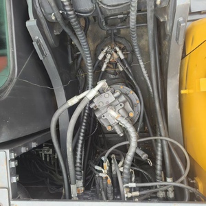 Machines d'occasion, pelleteuse VOLVO 210 d'occasion avec peinture d'usine d'origine et bon état - Product Image 6