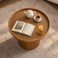 Meja Kopi Bundar Kayu Solid Modern dengan Alas Kolom Romawi Beralur 70x70x43cm
