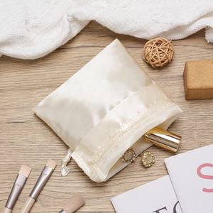 ถุงผ้าซาตินบรรจุแบบหูรูดทำจากผ้าซาตินคุณภาพสูงกระเป๋าใส่เครื่องประดับของขวัญกระเป๋าผ้านุ่มกำไลผ้าซาติน - Product Image 5