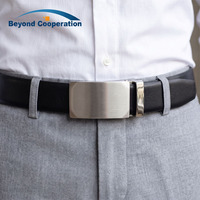 Boucle de ceinture moderne en alliage de zinc nickel brossé et nickel brillant de 35 mm avec griffes arrière pour ceintures en cuir formelles pour hommes