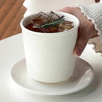 Ensemble de tasses à café en céramique blanches modernes et simples avec soucoupe, petit gobelet de café, tasse à cappuccino