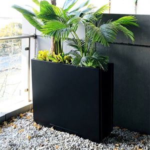 Jardinera Moderna de Acero Galvanizado Negro Cuadrada de 151 L, Resistente a la Intemperie, Maceta de Jardín para Exteriores de Uso Duradero - Product Image 1
