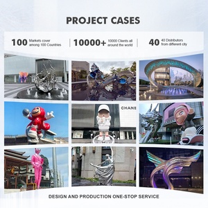 Escultura de Donut de Resina Rosa para Fachada de Edificio - Exhibición Comercial Hecha a Mano, Dulce y Vibrante para Tiendas y Cafeterías - Product Image 6