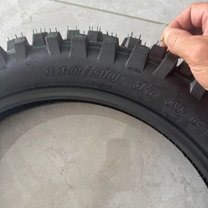 Factory Custom 110/90-17 UV-Protected Motorcycle Tyre Aggressive-<b>Block</b> Enduro Tyre for Extreme Sand Dune Crossings - Product Image 3
