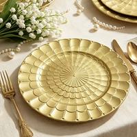 Assiettes de présentation de luxe dorées Wojia 13 pouces, revêtement poudré, motif pétales en relief, pour fêtes, traiteur, décoration de table d'hôtel