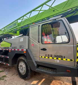 Grue mobile tout-terrain neuve ZTC250A562-3 Zoomlion 25 tonnes 30 tonnes, grande grue télescopique à flèche, prix populaire - Product Image 4