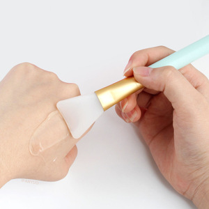 Pinceau applicateur de <span class=keywords><strong>masque</strong></span> facial en silicone avec tête douce et manche en plastique <span class=keywords><strong>pour</strong></span> <span class=keywords><strong>les</strong></span> soins de beauté DIY à domicile - Product Image 2