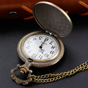 Reloj de Bolsillo de Cuarzo Steampunk Vintage con Cadena de Bronce Clásico, Diseño de Muerte, Regalo de Navidad - Product Image 3
