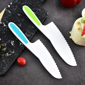 Juego de Cuchillos de Plástico para Niños con Cuchillo Dentado para Cortar Verduras, Cuchillo para Pastel de Cumpleaños, Juego de Cuchillos de Juguete, Regalo - Product Image 1