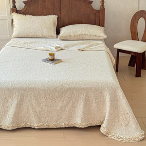 Housse de lit en jacquard de coton et de lin français - Product Image 2