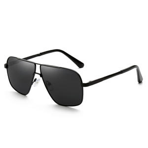 Greyjack Lunettes de soleil polarisées pour hommes, monture complète, verres TAC UV400, charnières à ressort, doré, gris, noir - Product Image 2