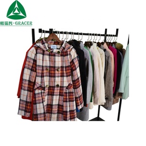 Venta caliente <span class=keywords><strong>de</strong></span> segunda mano tipo <span class=keywords><strong>ropa</strong></span> almacén Dubai <span class=keywords><strong>ropa</strong></span> - Product Image 1