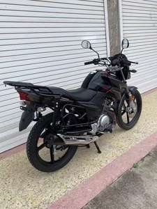 Yamaha <span class=keywords><strong>Tenshin</strong></span> 125 avec freins à disque avant haut de gamme et une version originale de la boîte de rangement - Product Image 3