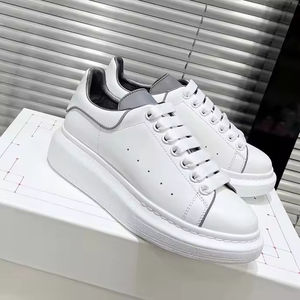 Zapatillas de Moda McQueenes de Cuero Genuino, Nuevas y Populares, Transpirables, Ligeras, Zapatos Casuales para Caminar para Mujer y Zapatos Deportivos para Hombre - Product Image 4