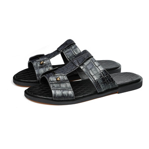 Sandalias de Cuero Genuino para Hombre, Punta Abierta, Correa con Hebilla, Pantuflas de Verano, Suela de Goma Antideslizante, Entresuela de EVA, Estilo Animal Print - Product Image 1