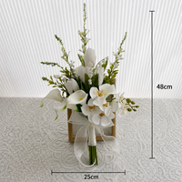 Bouquet de mariée artificiel blanc, fleurs de mariage nouées à la main en lys calla, tulipes et orchidées phalaenopsis au toucher réel pour la mariée
