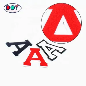 Barato COSER DE 3D carta logotipo apliques fieltro bordado parches de cartas No mínimo para ropa