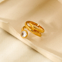 Bague double couche de luxe abordable style Instagram, design serpentin, incrustée de zircon blanc, en acier inoxydable plaqué or 18 carats