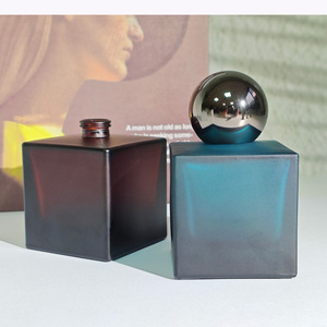 Biểu tượng tùy chỉnh vuông nước hoa chai thủy tinh <span class=keywords><strong>30ml</strong></span> 50ml 100ml chai nước hoa sang trọng - Product Image 1