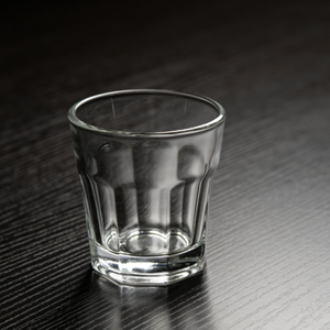 Mini verre à shot octogonal élégant et durable de 48 ml pour liqueur, tequila, brandy, <span class=keywords><strong>rhum</strong></span>, vodka, gin, saké – Idéal pour offrir - Product Image 5