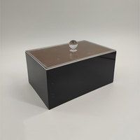 Boîte de rangement rectangulaire moderne et colorée en acrylique avec couvercle pour chocolats et snacks, idéale pour le bureau ou la réception