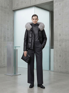 Veste en duvet pour <span class=keywords><strong>femme</strong></span> en véritable peau de mouton, <span class=keywords><strong>manteau</strong></span> court à capuche avec col en fourrure de renard pour l'<span class=keywords><strong>hiver</strong></span> - Product Image 1