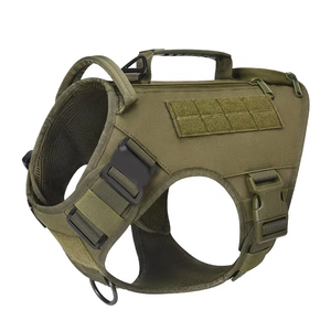 Arnés táctico ajustable y transpirable de nailon para perros grandes, con diseño a cuadros, negro y caqui, con mochila de cinta y función antipull. - Product Image 1