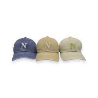 Fabriquées en tissu de haute qualité, ces casquettes de baseball classiques structurées sont disponibles dans une large gamme de couleurs pour votre choix.