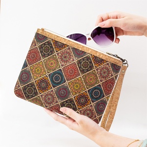 Factory-Produced Vegan Leather Ladies Wrist Wallet Natural Cork Leather Cosmetic Bag RFID Feature Short <b>Wristlet</b> for Women - Product Image 3