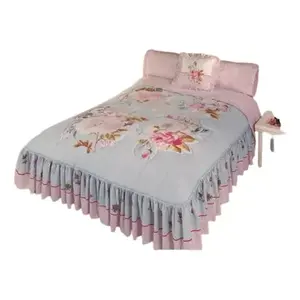 Colcha Doble Bordada con Diseño Floral Carla Depot Catalonia, Tamaño Matrimonial, para Uso Doméstico, 50% Algodón, 50% Poliéster - Product Image 1