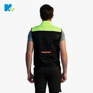 Tactical Weighted Green Sleeveless Hydration Unisex LED Mesh <span class=keywords><strong>Jogging</strong></span>&<span class=keywords><strong>amp</strong></span>;<span class=keywords><strong>Running</strong></span>&<span class=keywords><strong>amp</strong></span>;Biking&<span class=keywords><strong>amp</strong></span>;&<span class=keywords><strong>amp</strong></span>;Cycling Reflective Safety Vest - Product Image 2