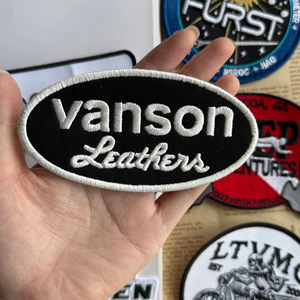 Tùy chỉnh thêu vá chân cá nhân thiết kế logo an toàn Pin ủng hộ bền cho áo khoác mũ túi áo sơ mi mặt Hàng quà tặng quần áo - Product Image 4