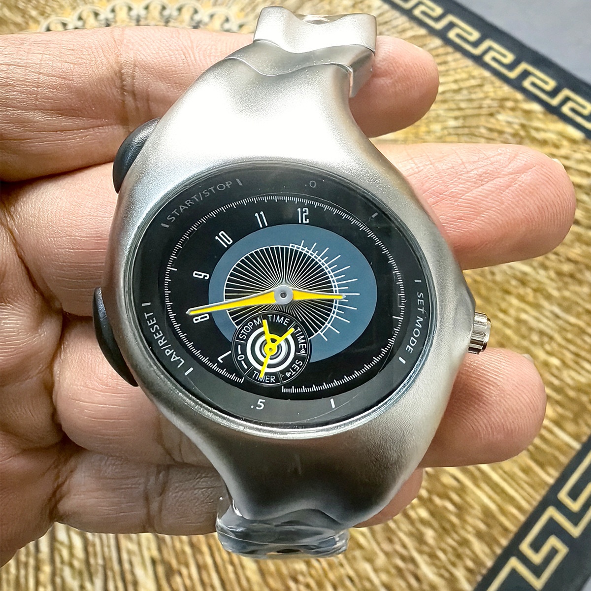 Retro Y2K Crash Melting Twisted Quartz Watch for Men