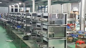 Forno a Nastro Rotante Automatico a Gas in Acciaio Inox per <span class=keywords><strong>Pizza</strong></span>, Uso Commerciale per Pizzerie e Ristoranti - Product Image 4