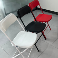 Chaise pliante en plastique robuste pour usage commercial, capacité de charge de 350 lb, faible MOQ, 20 unités, imperméable, portable, pour événements, mariages, location