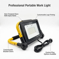 Projecteur LED portable pliable pour extérieur IP66 30W avec support jaune et câble personnalisable
