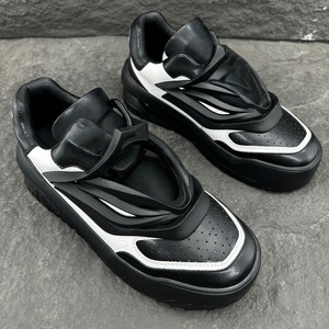 Baskets décontractées de créateur en cuir véritable, semelles épaisses grecques, à enfiler, multicolores (Triple Noir, Blanc), respirantes, pour hommes - Product Image 1