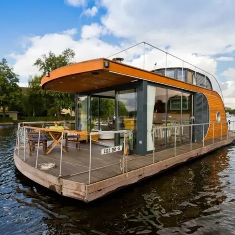 Casa prefabbricata dell'hotel del ristorante del contenitore della barca di galleggiamento su misura moderna sull'acqua in affitto