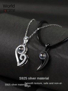 Amour couture sucer coeur forme <span class=keywords><strong>Couple</strong></span> collier paire en argent Sterling croix chaîne personnalisé <span class=keywords><strong>Photo</strong></span> enfants anniversaire à la mode - Product Image 5