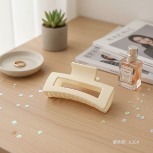 Offre Spéciale Tendance Style Coréen Barrettes Simple Sequin Cheveux Décorations pour Femmes Filles Arc Accessoires En Plastique-Vente En Gros - Product Image 3