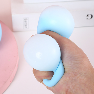 Jouet sensoriel anti-stress en caoutchouc souple TPR en forme de lune et d'étoile pour les enfants, thème céleste, filles et garçons - Product Image 3