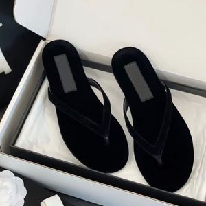 Chaussures de luxe pour hommes, tongs de plage, pantoufles de haute qualité pour hommes et femmes, sandales plates tendance, chaussures décontractées - Product Image 6